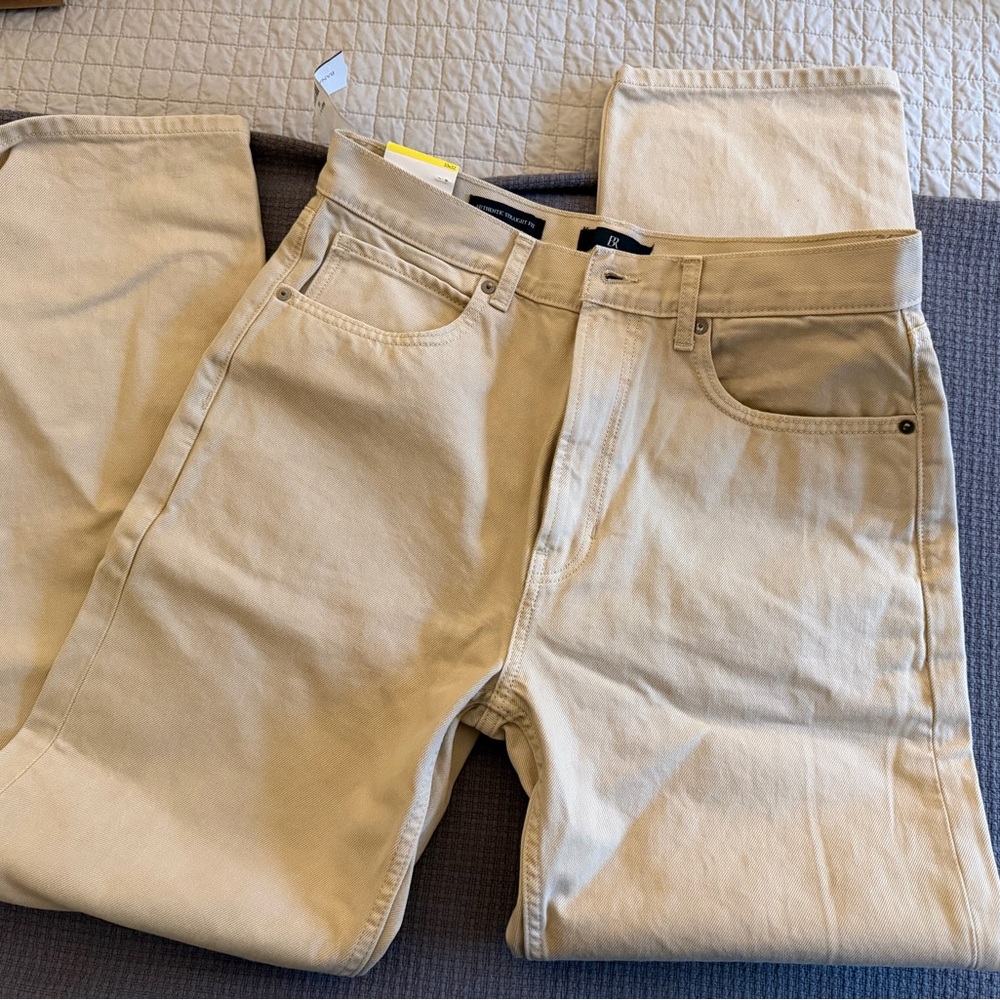Banana Republic Men's Straight Jeans in Tan